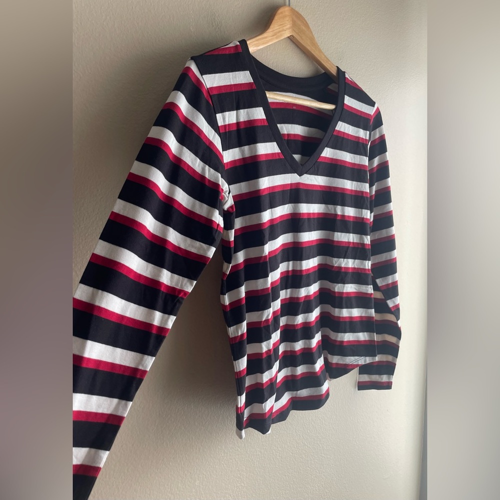 New Universal Standard Black Red White Striped V Neck Long Sleeve Tee Rex 4XS - Picture 3 of 10